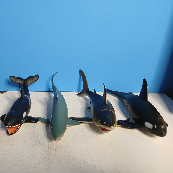 Ocean life plastic play toys, lot of five - Picture 1 of 8